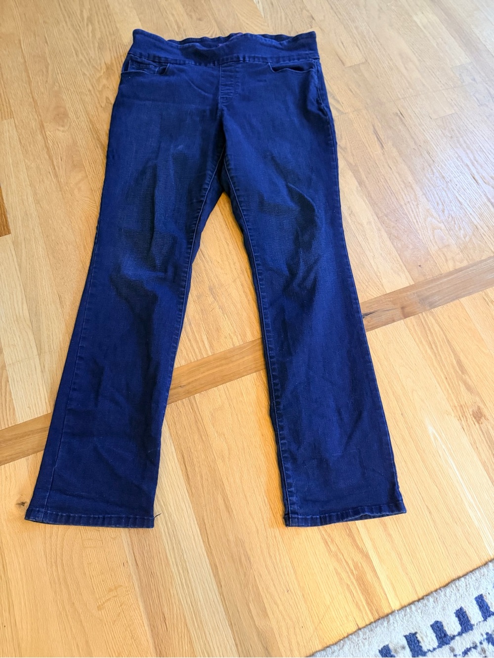 Women's Size 14 "Gloria Vanderbilt" Navy Pull On Jeans GUC